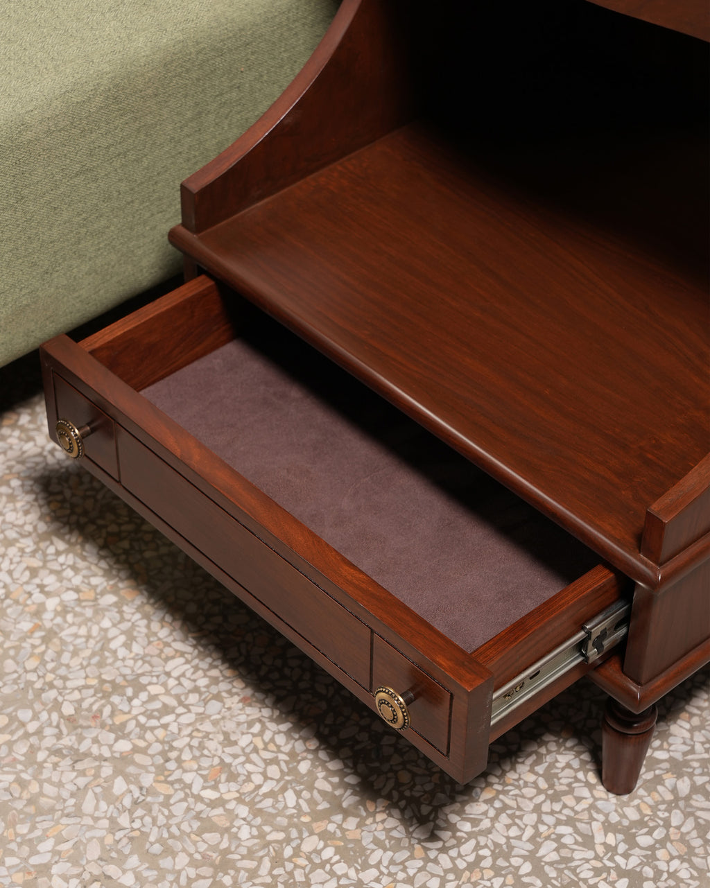 Isabelle Poster Bed