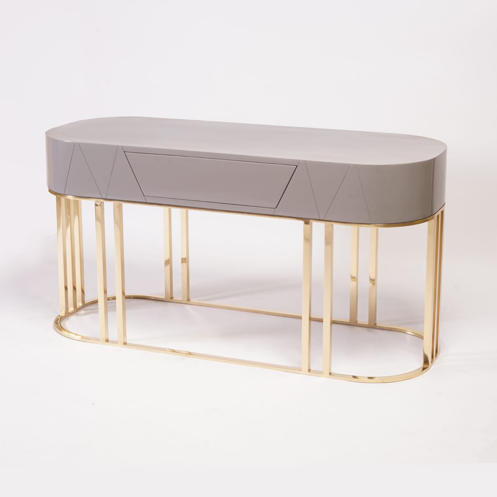 Aurus Console