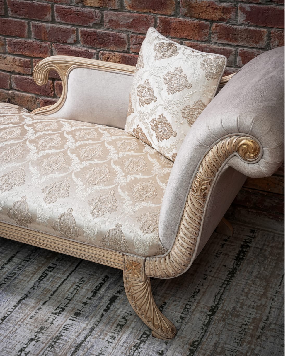Casarredo Chaise upholstery detail
