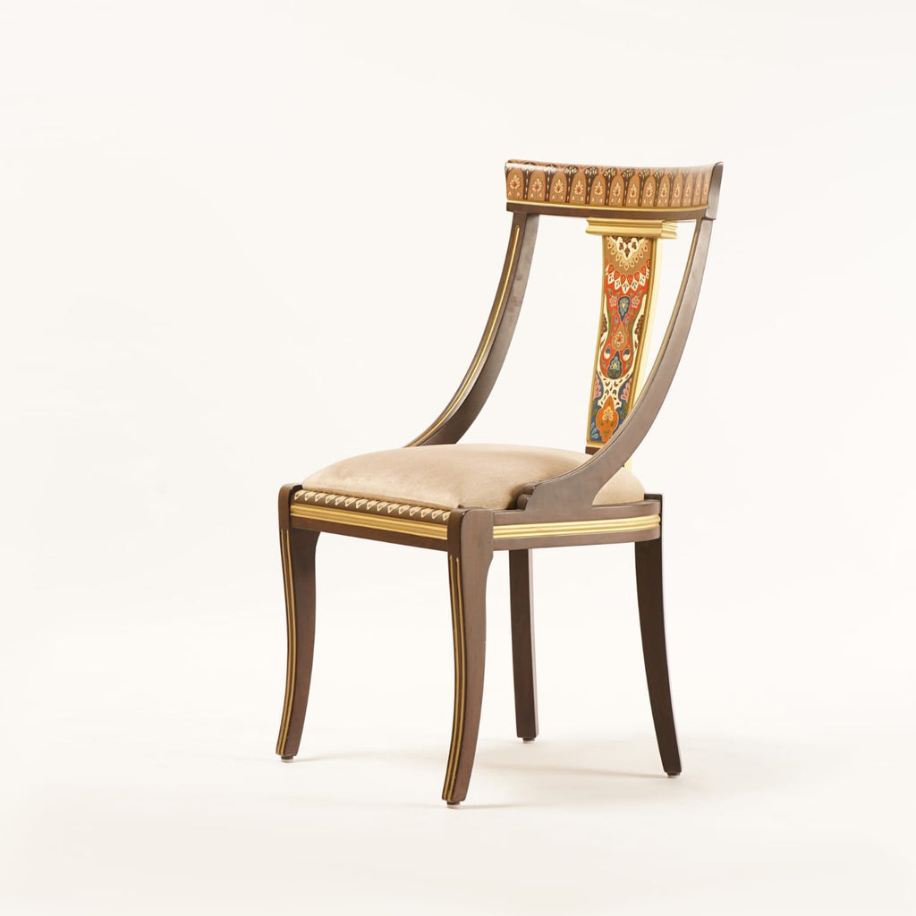 DG 31 Dinning Chair - painted splat and crest rail close-up