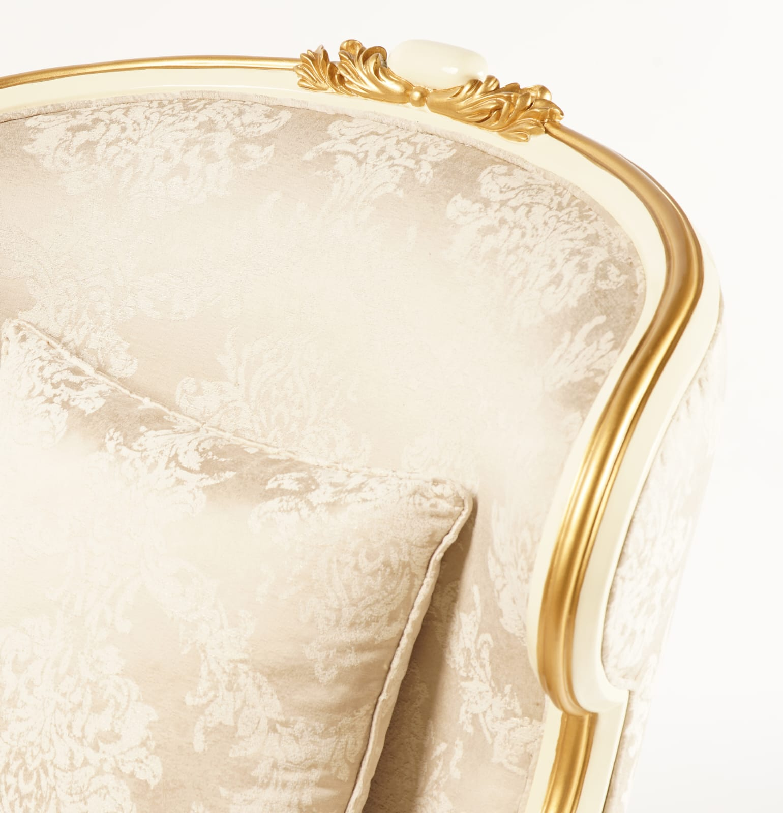 Edgerton Sofa crest detail