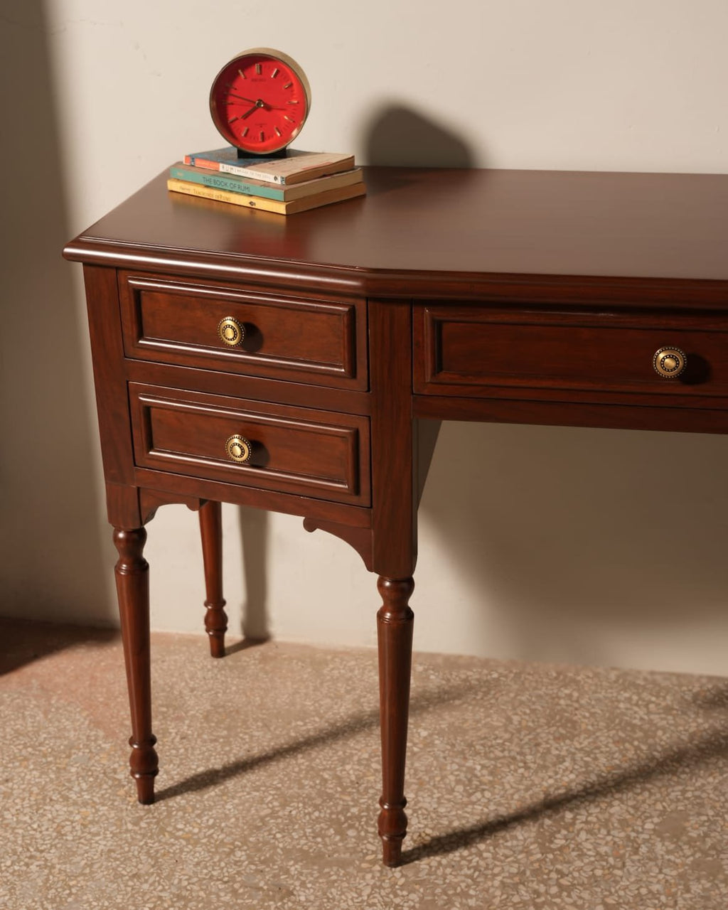 Isabelle Dresser With Mirror - top corner detail
