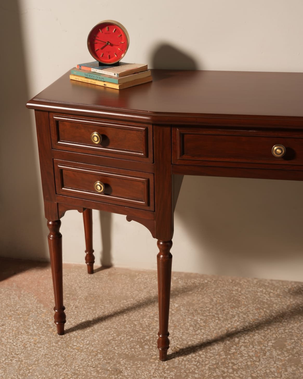Isabelle Dresser With Mirror - top corner detail